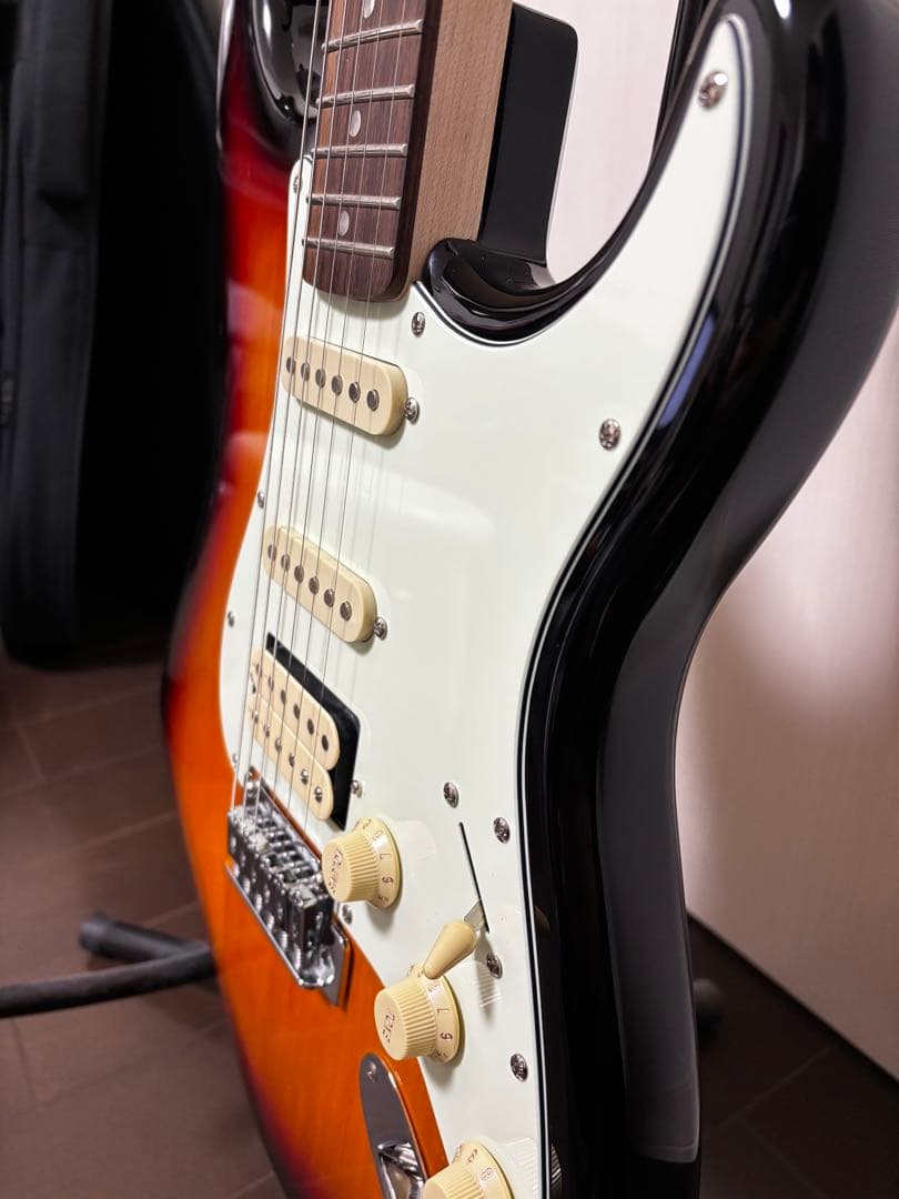 Squier スクワイヤー ストラトキャスター カスタム ギター Fender