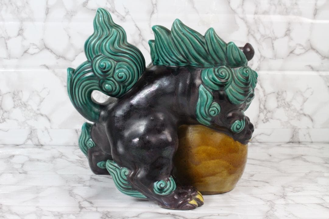 ♡九谷焼 大吉 糠川清章 玉乗り獅子 獅子像 赤獅子 縁起物 色絵 置物 魔除け