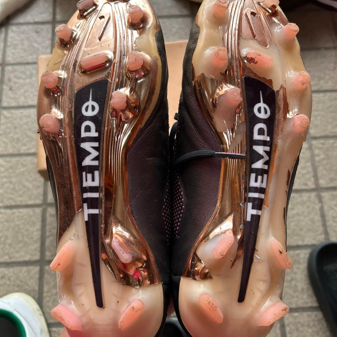 ナイキ ティエンポ レジェンド 9 エリート FG サッカースパイク