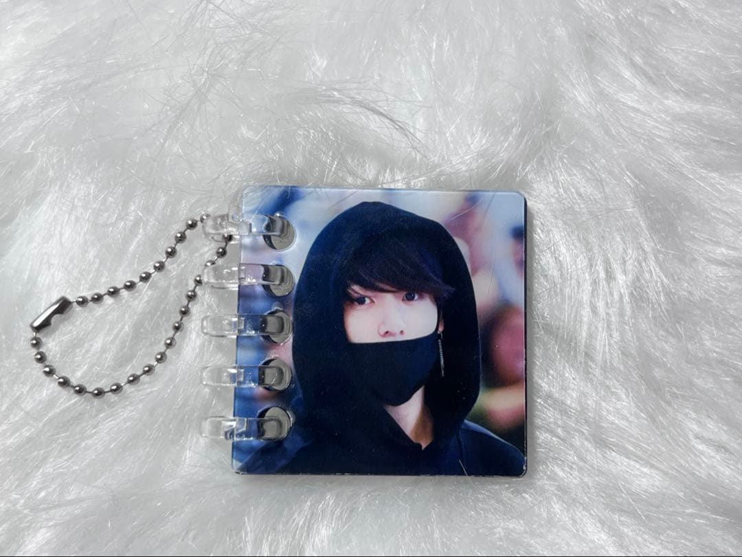 BTS jungkook グク　アクリルフォト　アルバムキーホルダー②