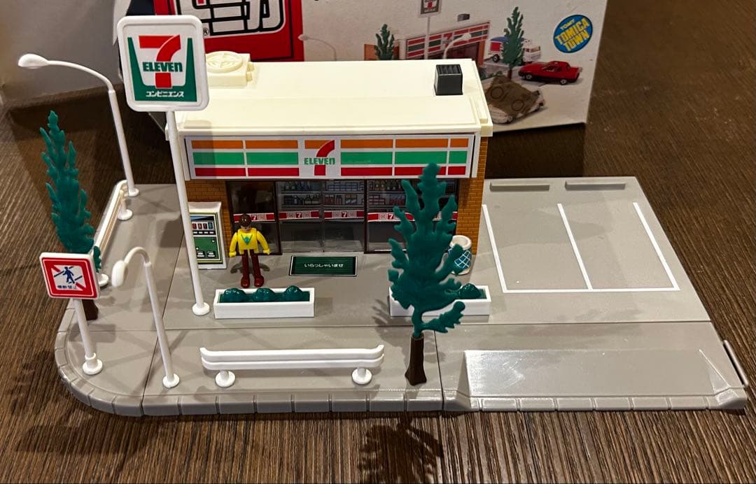 トミカタウン セブンイレブン 日本製
