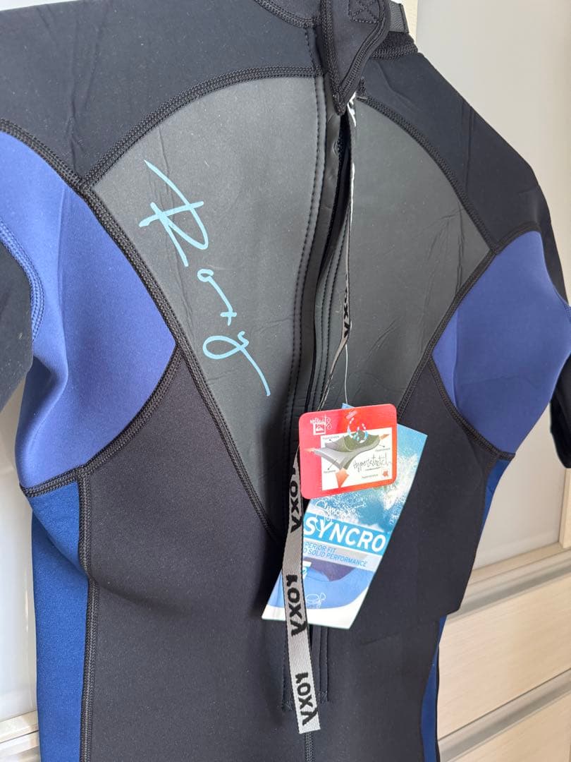 【新品未使用】ROXY SYNCRO スプリング ウェットスーツ Lサイズ