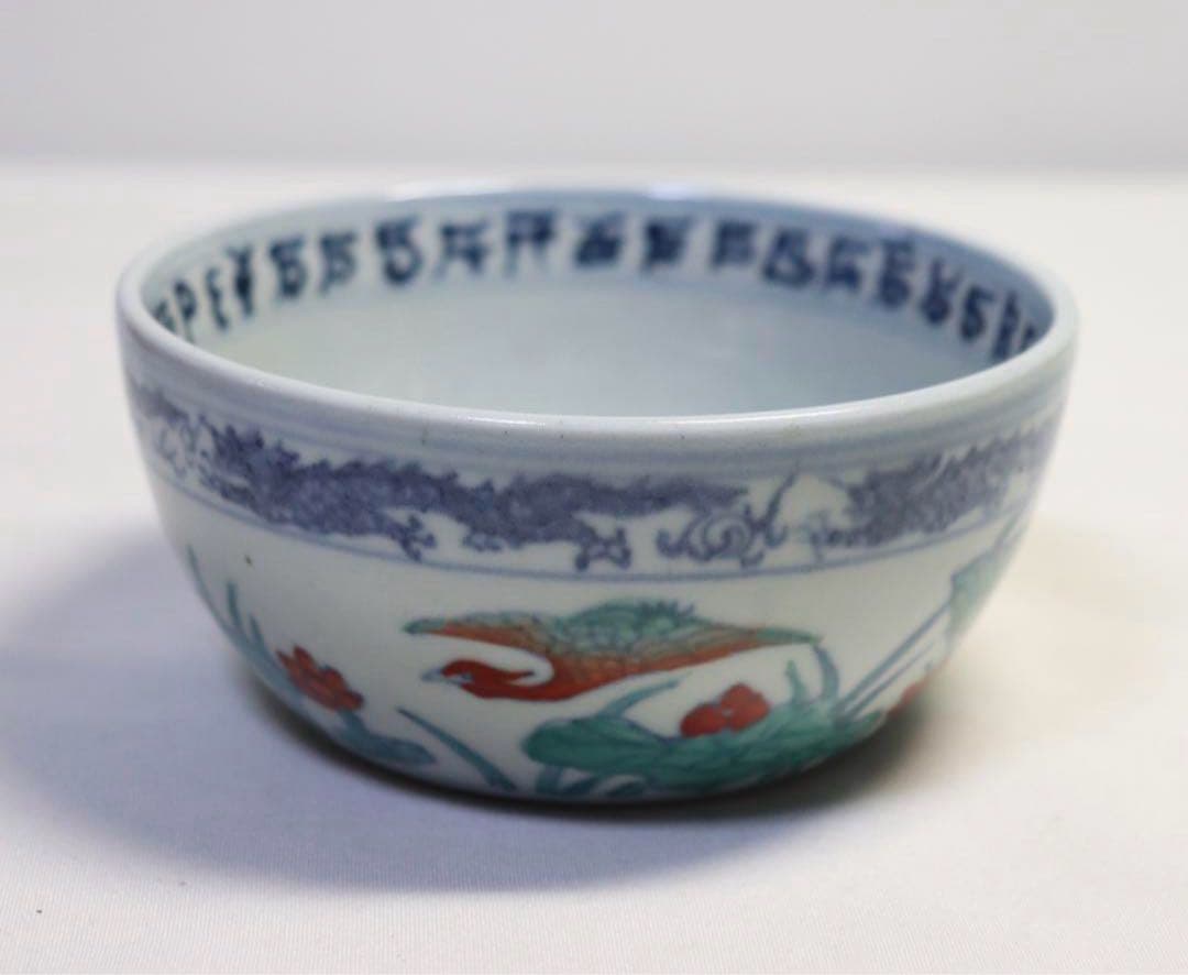 中国　清時代　斗彩　蓮鳥紋　大清光緒年製銘