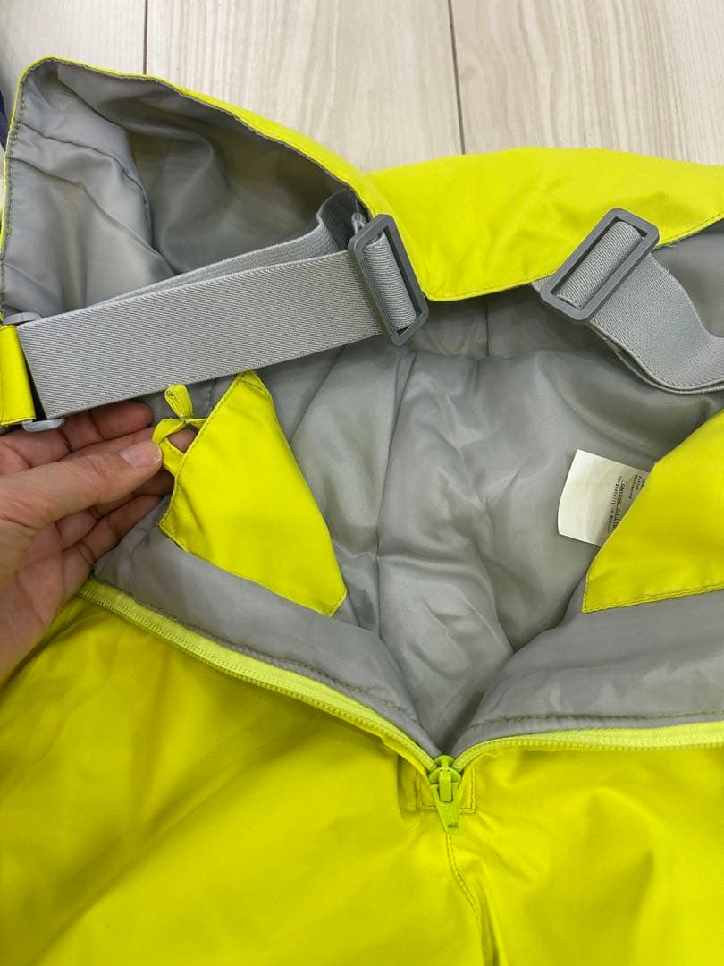 オンヨネ/RESEEDAの子ども用スキーウェア 幾何学模様