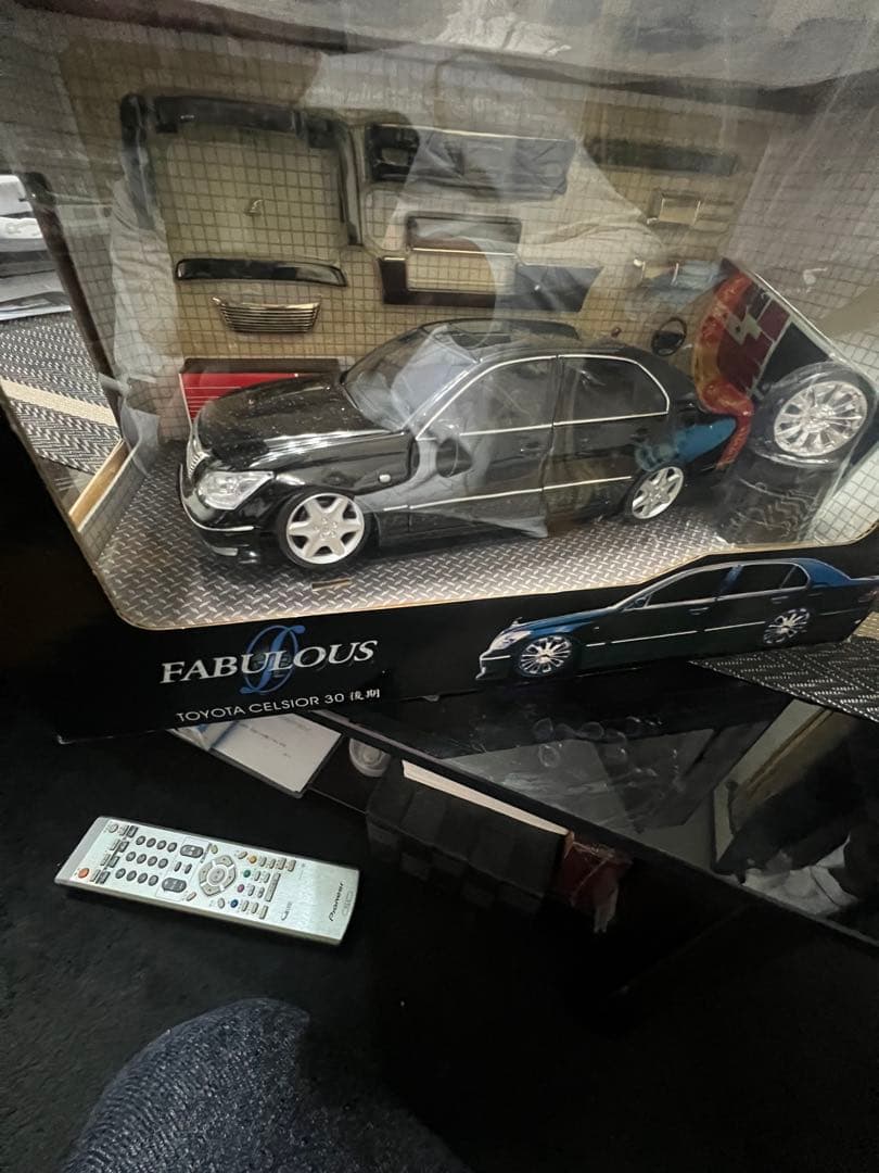 FABULOUS トヨタ セルシオ 30型 ミニカー
