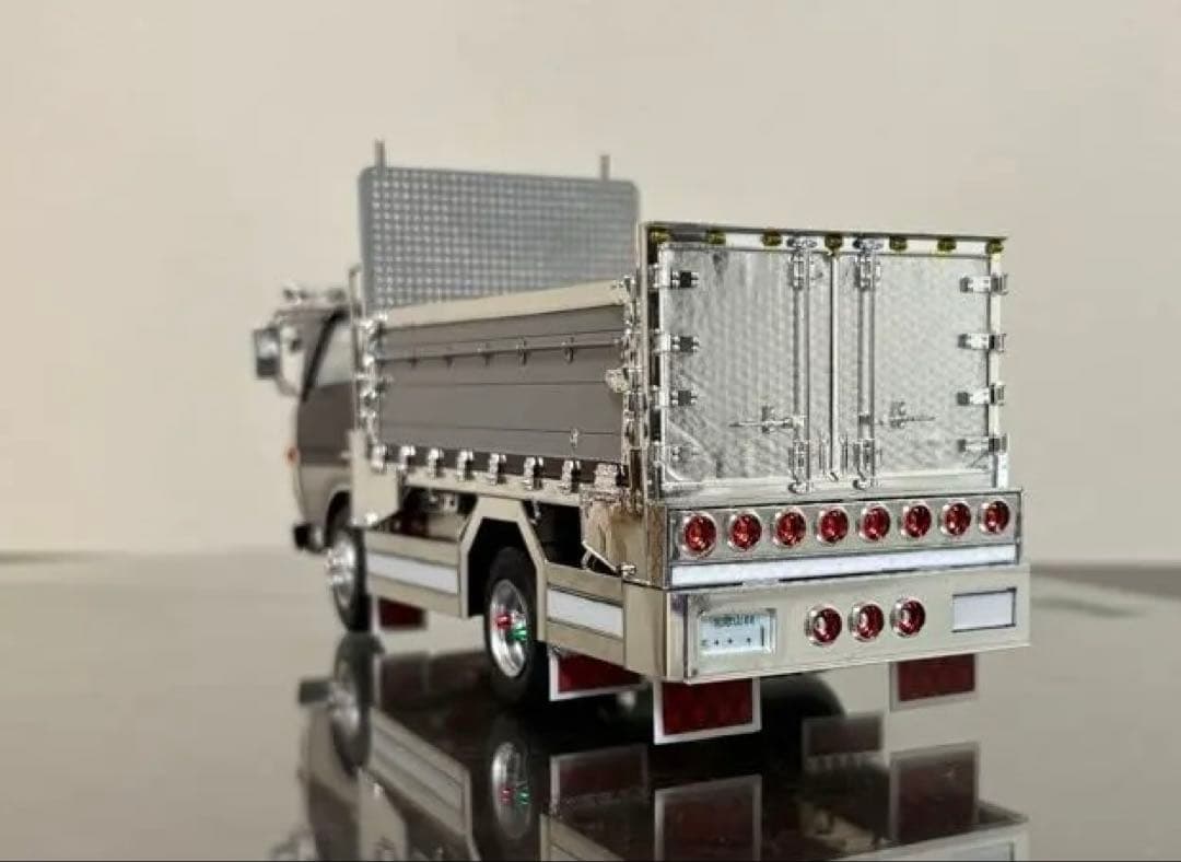 デコトラプラモデル　煙突マフラー　フジミ　1/32 レンジャー 完成品