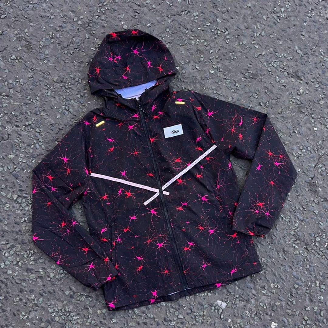 Nikeウィンドブレーカー