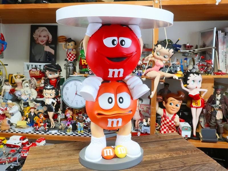 エムアンドエムズ m&m's 店舗用 ディスプレイ 肩車 テーブル