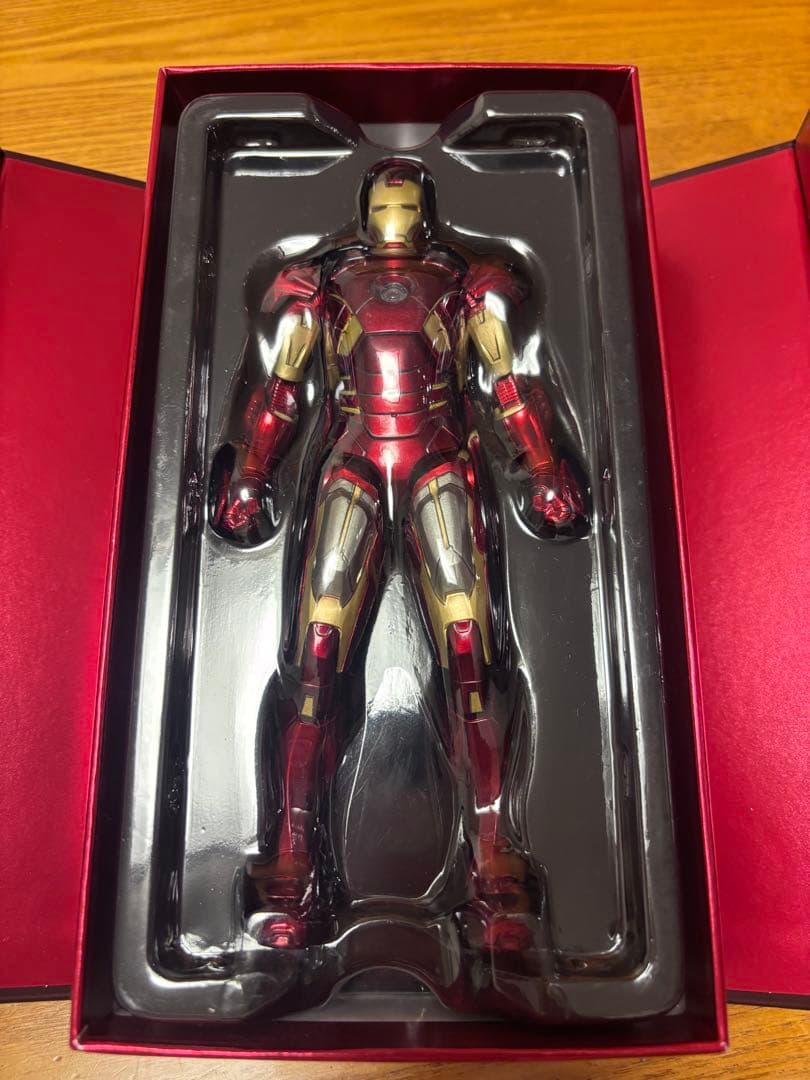 【中古品】MARVEL アイアンマン マーク VII 可動フィギュア