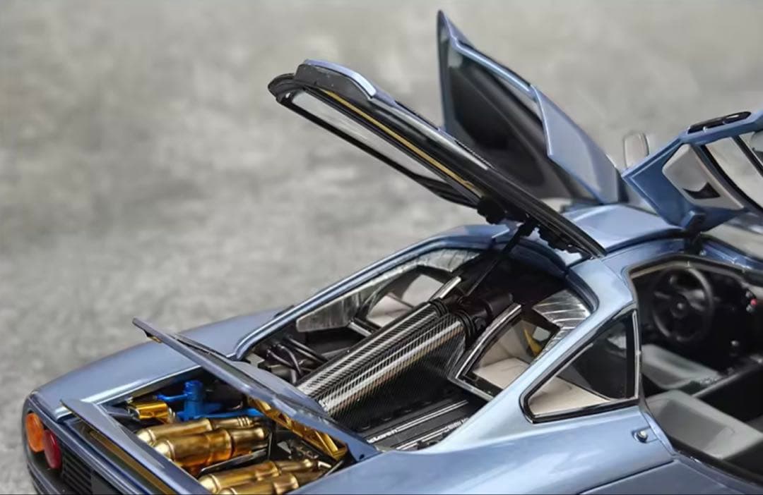 McLaren F1 1/18 ダイキャストミニカー