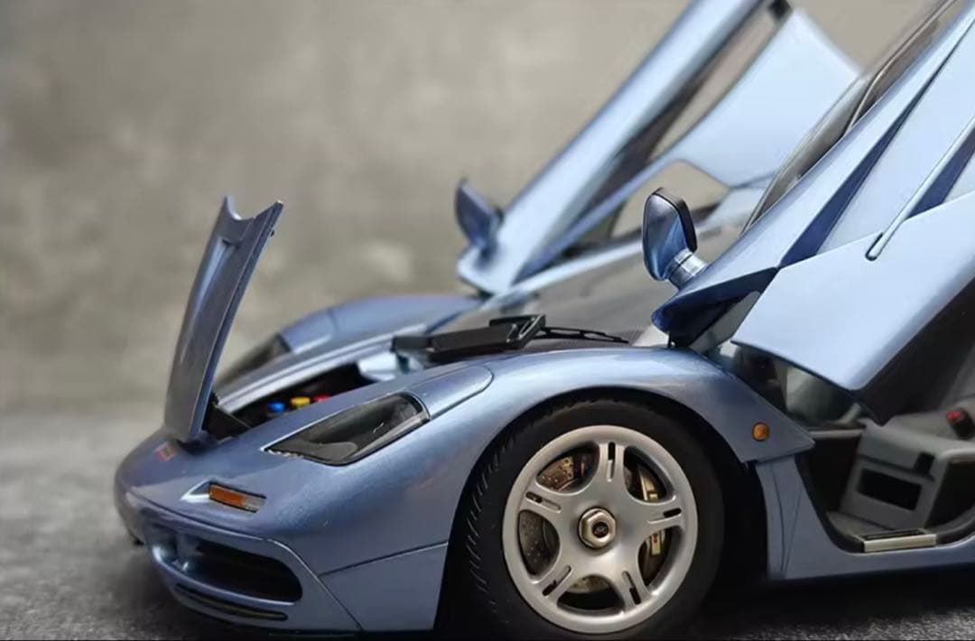 McLaren F1 1/18 ダイキャストミニカー