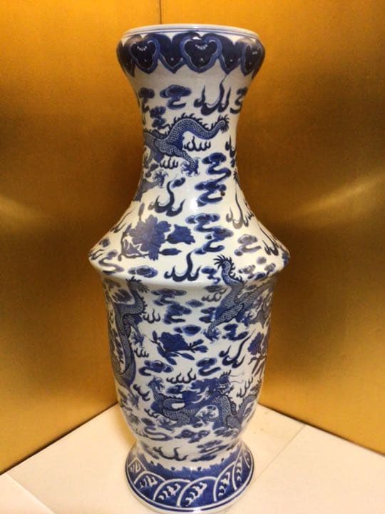 大花瓶　龍めっちゃいるやん。。。高さ約61センチ。