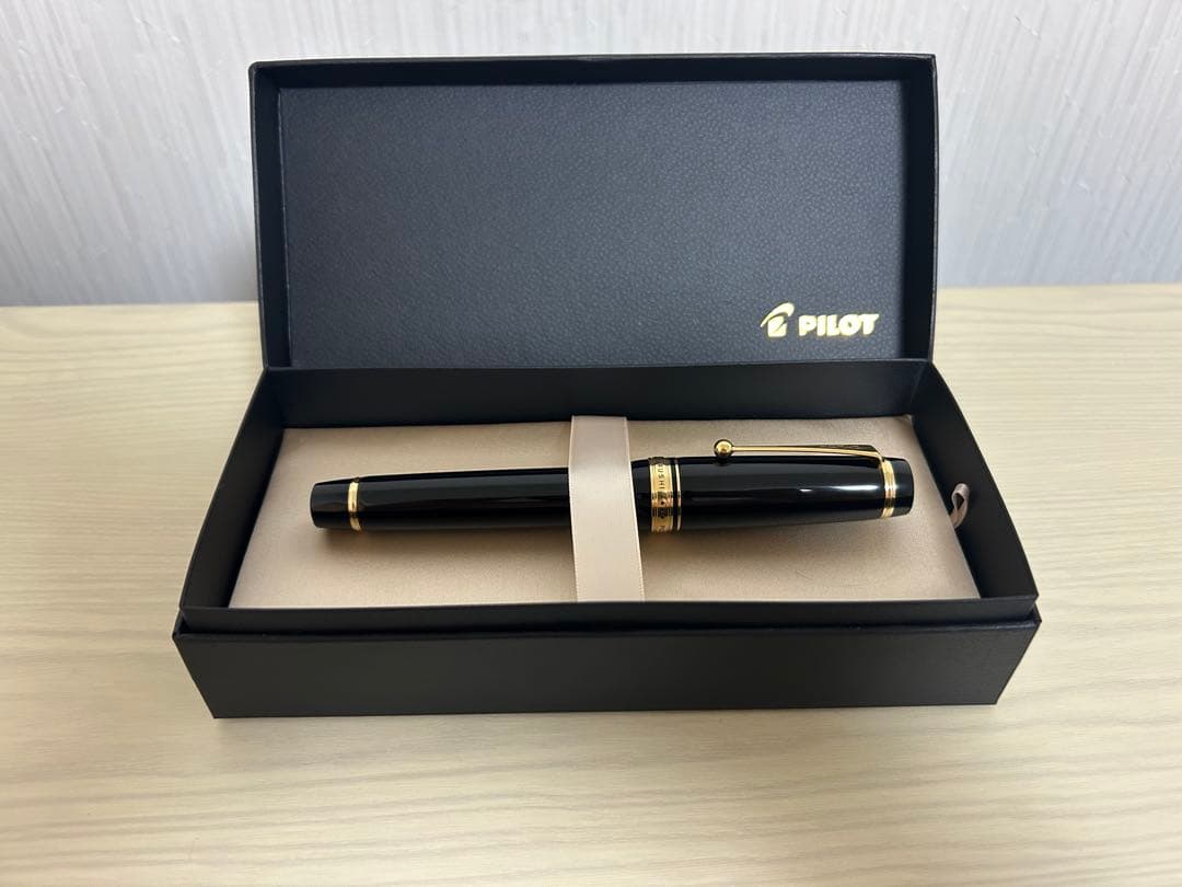 パイロット カスタムurushi 黒 中細字（MF）