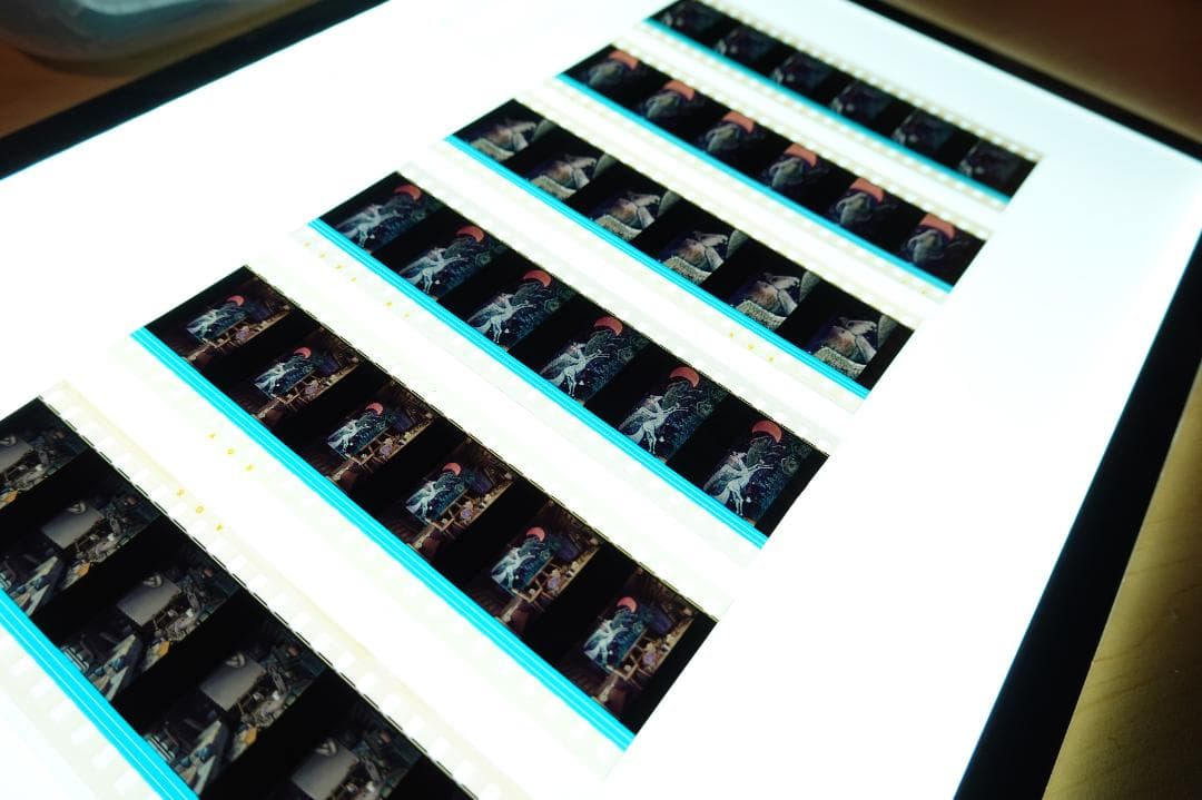 ジブリ映画フィルム　魔女の宅急便　ウルスラの絵６枚セット