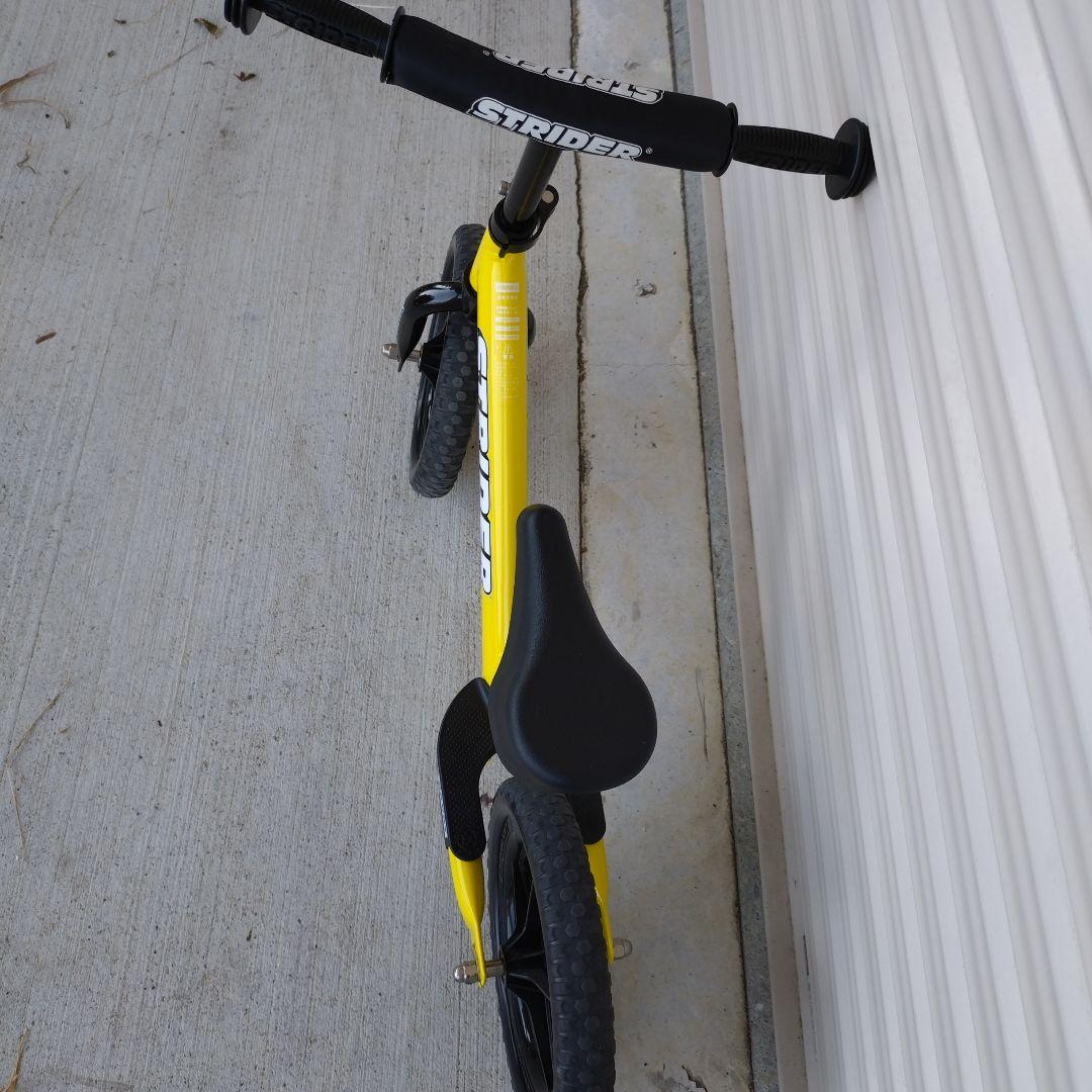組み立て不要！　STRIDER 12　ストライダースポーツ　イエロー　日本正規品