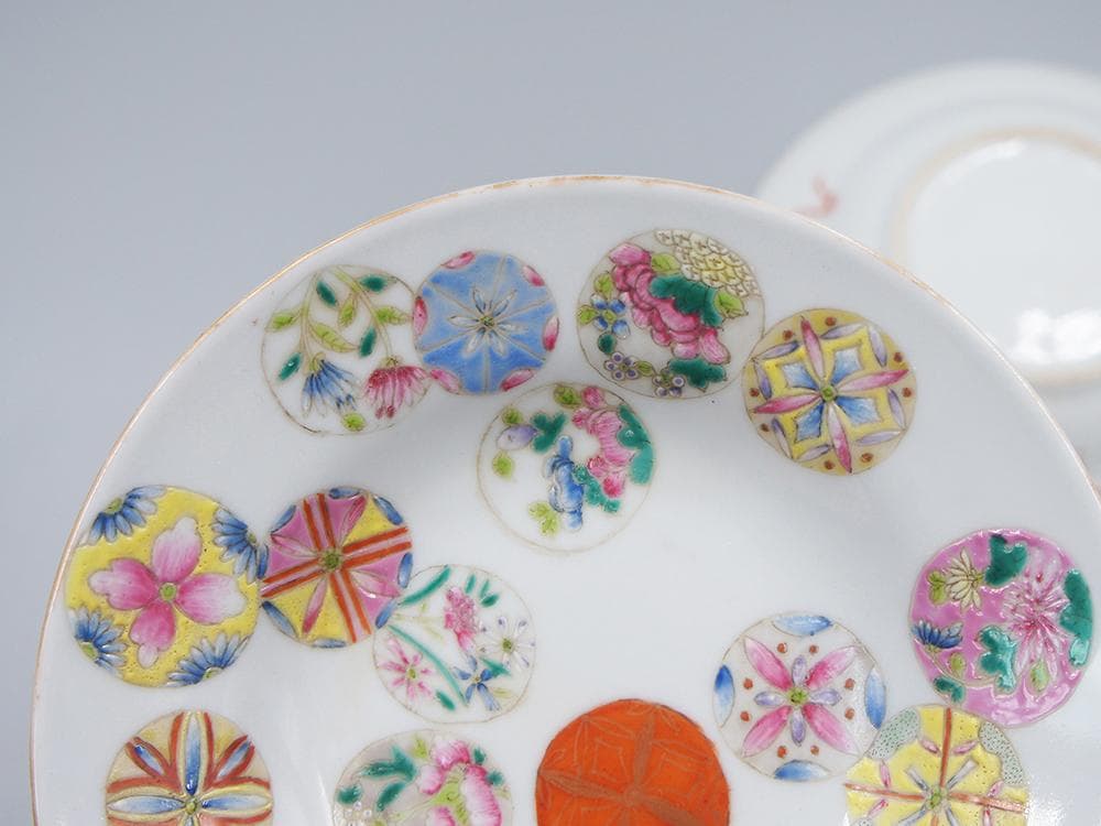 【瓷】　★ 瓷器 粉彩皮球花紋折沿盤 ★　清朝期　花卉 果物 手描文様　明清磁器