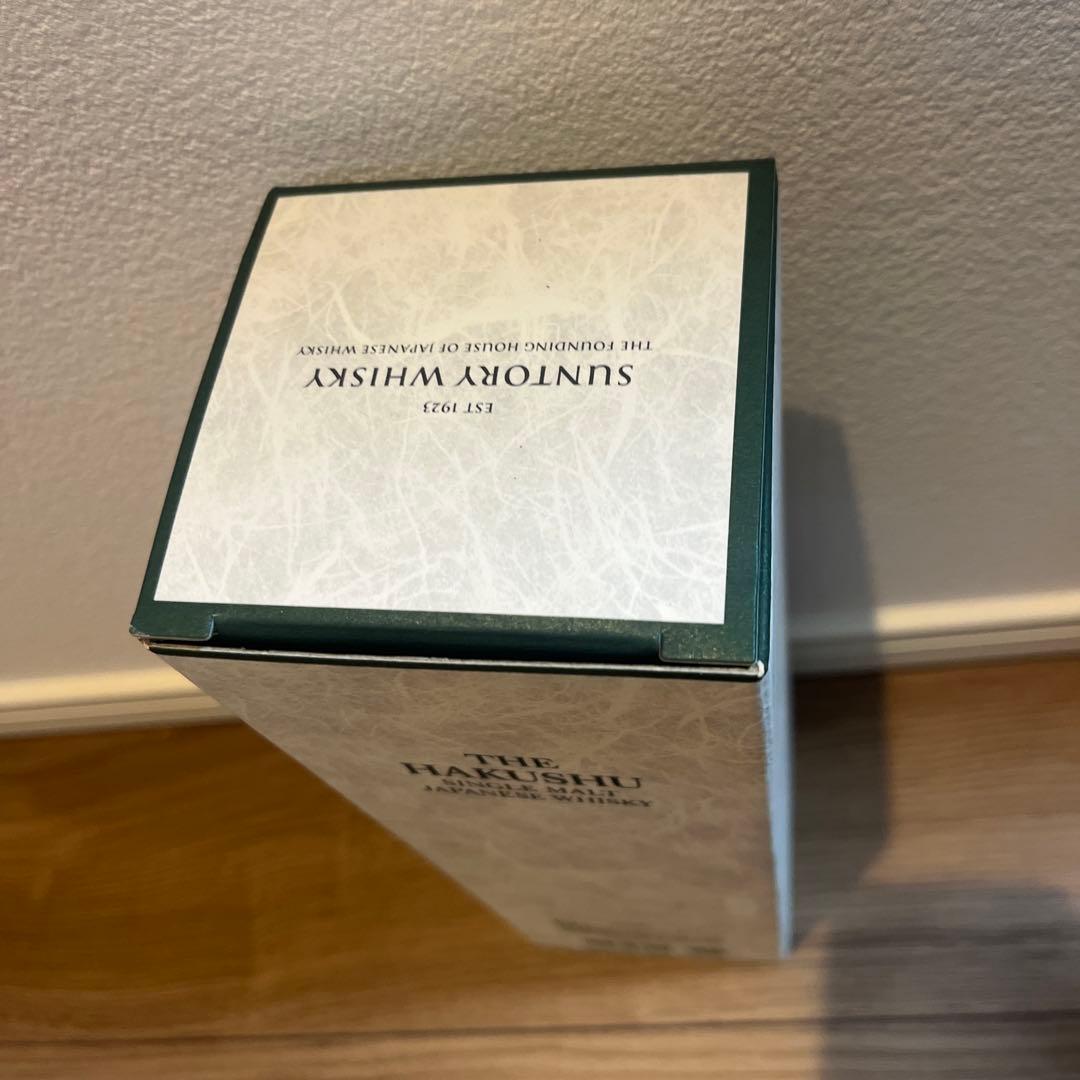 サントリー白州シングルモルトウイスキー、700ml 箱付き　未開栓