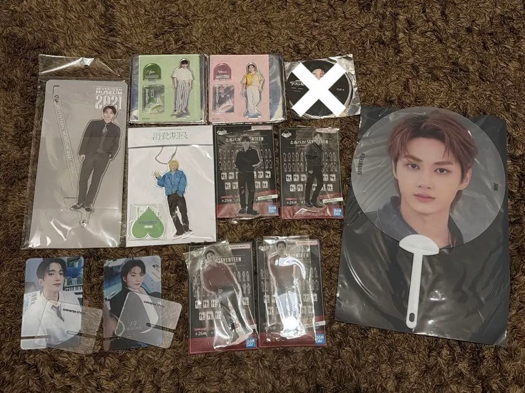 SEVENTEEN 　公式　特典　グッズ　トレカ　全メンバー　1000点以上