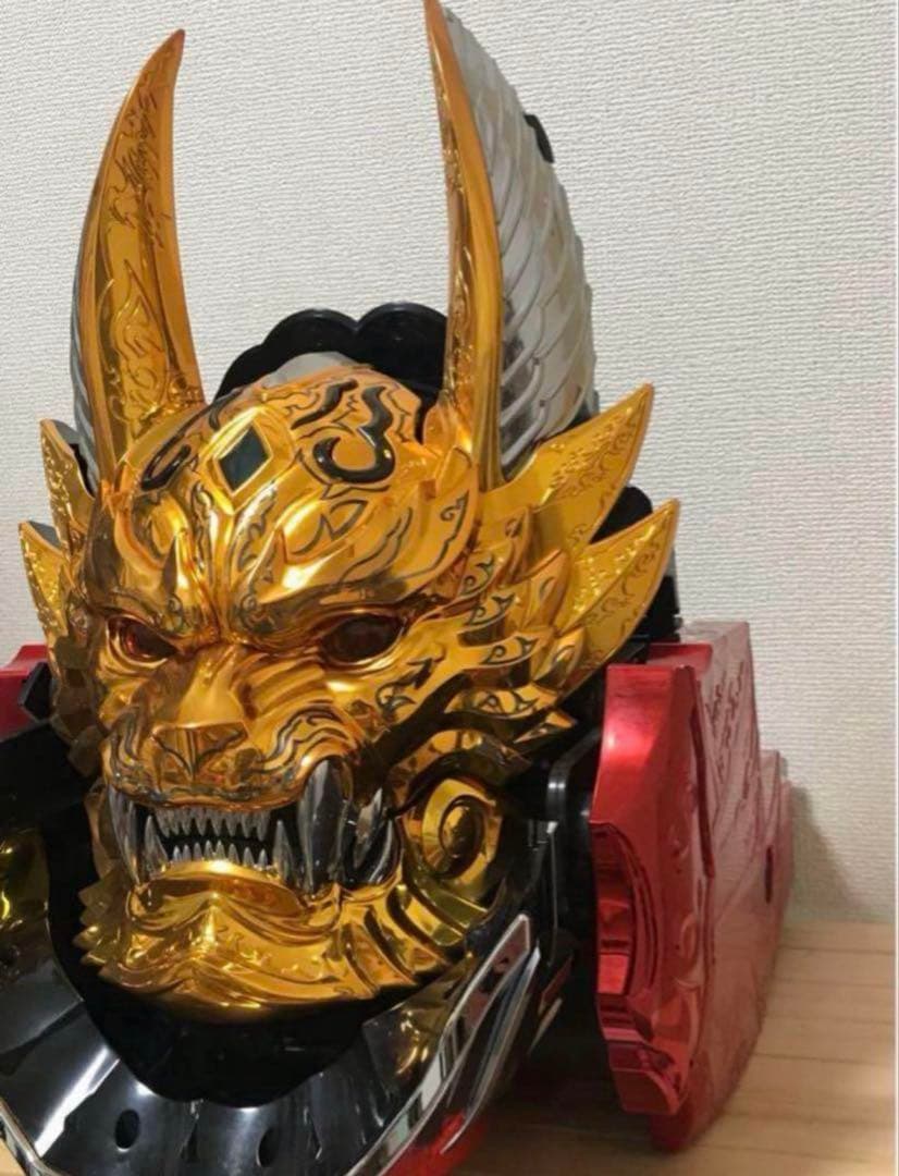 P 牙狼金翔 フェイス役物 （赤・白）2点セット