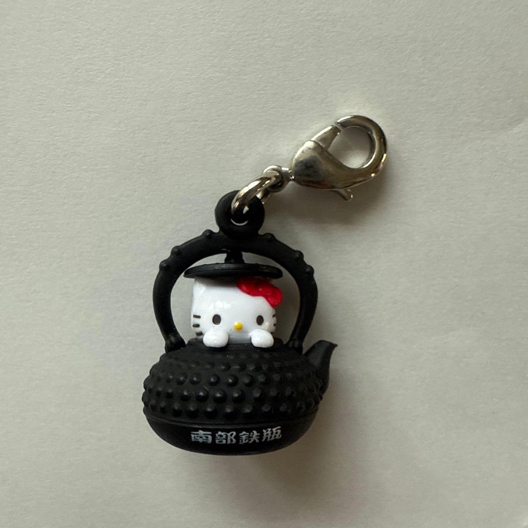 《廃盤》ハローキティ ご当地限定チャーム＆ストラップセット