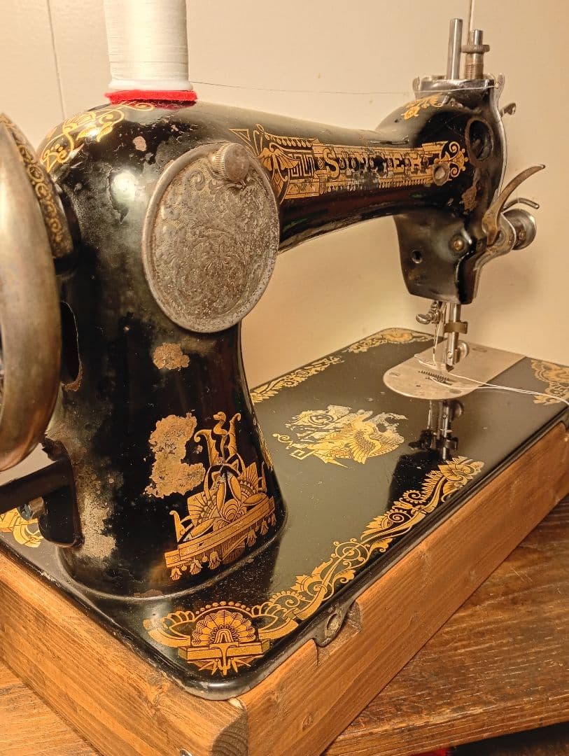 シンガー　スフィンクス　縫うためのアンティークミシン　レトロ