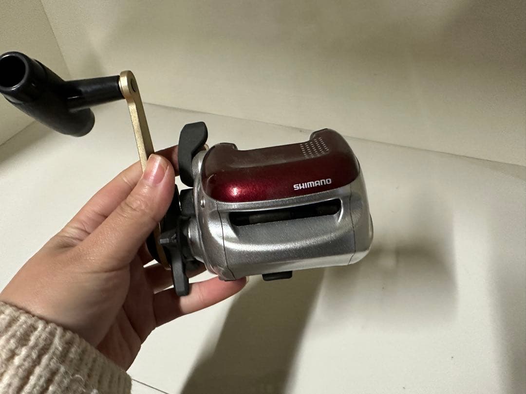 SHIMANO ベイトリール 1000 シルバー/レッド