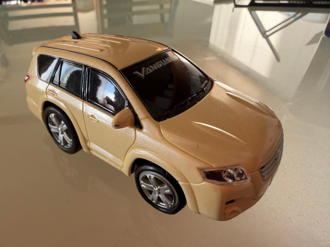 TOYOTAヴァンガードVanguardトヨタSUV ベージュディーラー非売品。