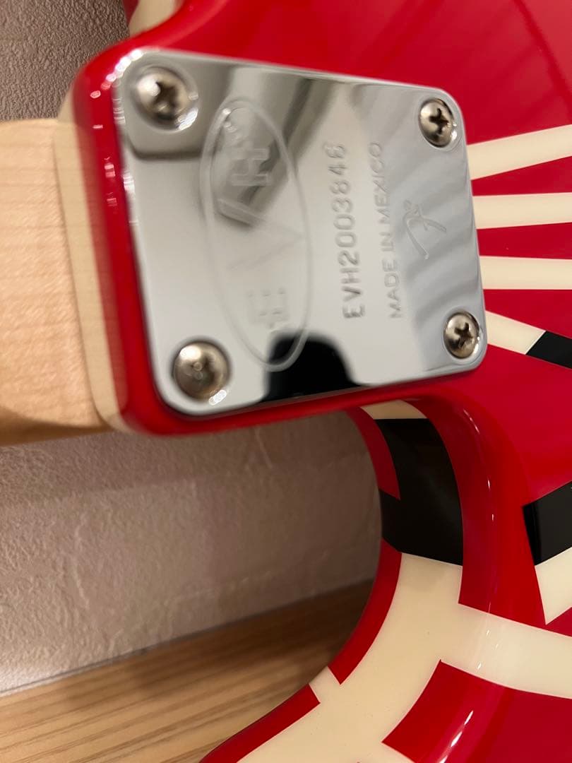 美品！EVH Striped Red with Black Stripes