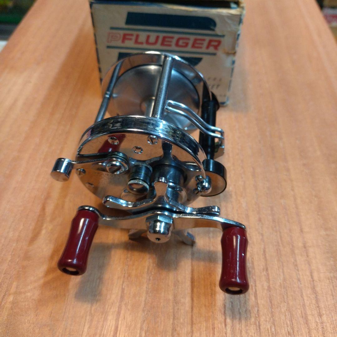 PFLUEGER 1355 ROCKET ベイトリール　オールドリール