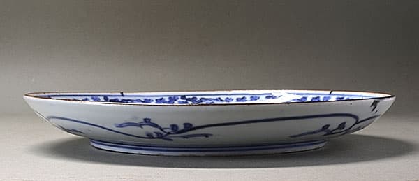 古印判型紙摺 波濤に蛸唐草文 七寸皿