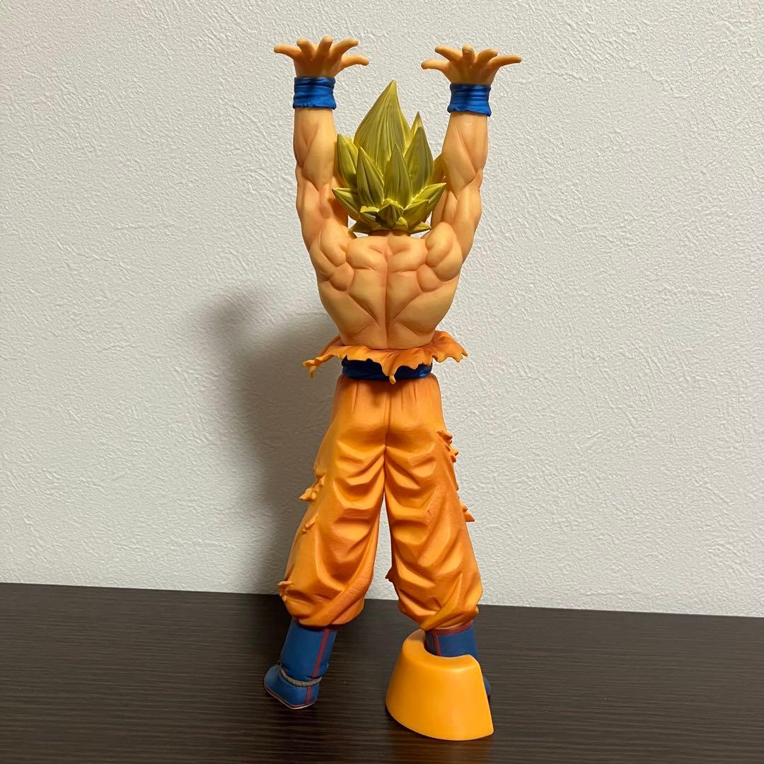 ジャンプ50周年悟空　フィギュア　他1体