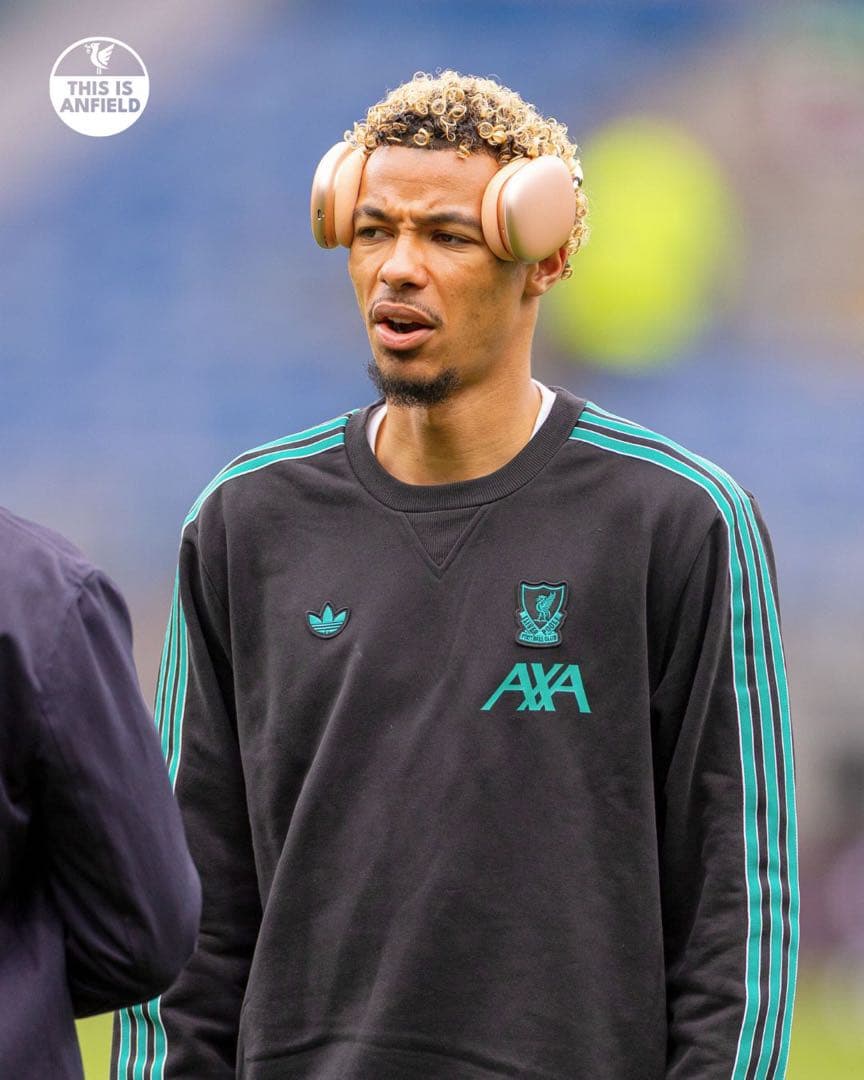 リバプール adidasoriginals スウェットシャツ 25/26