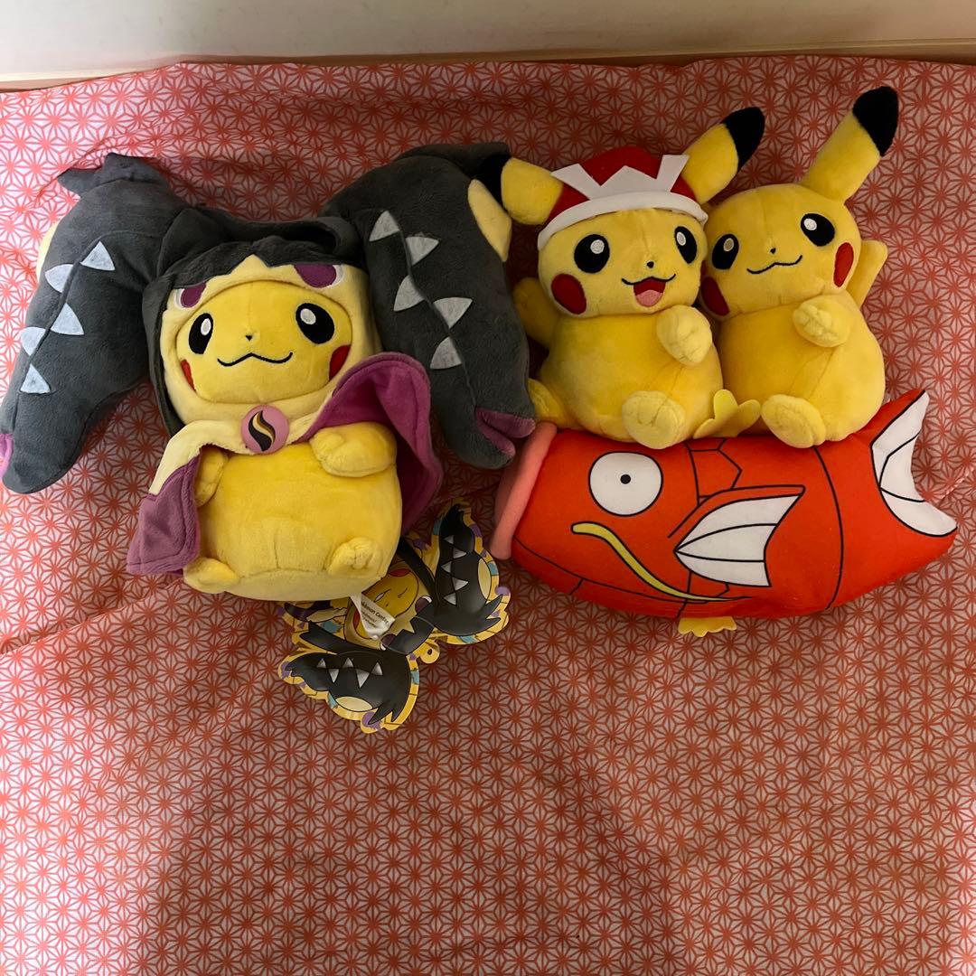 ポケモン　ピカチュウ　ぬいぐるみ