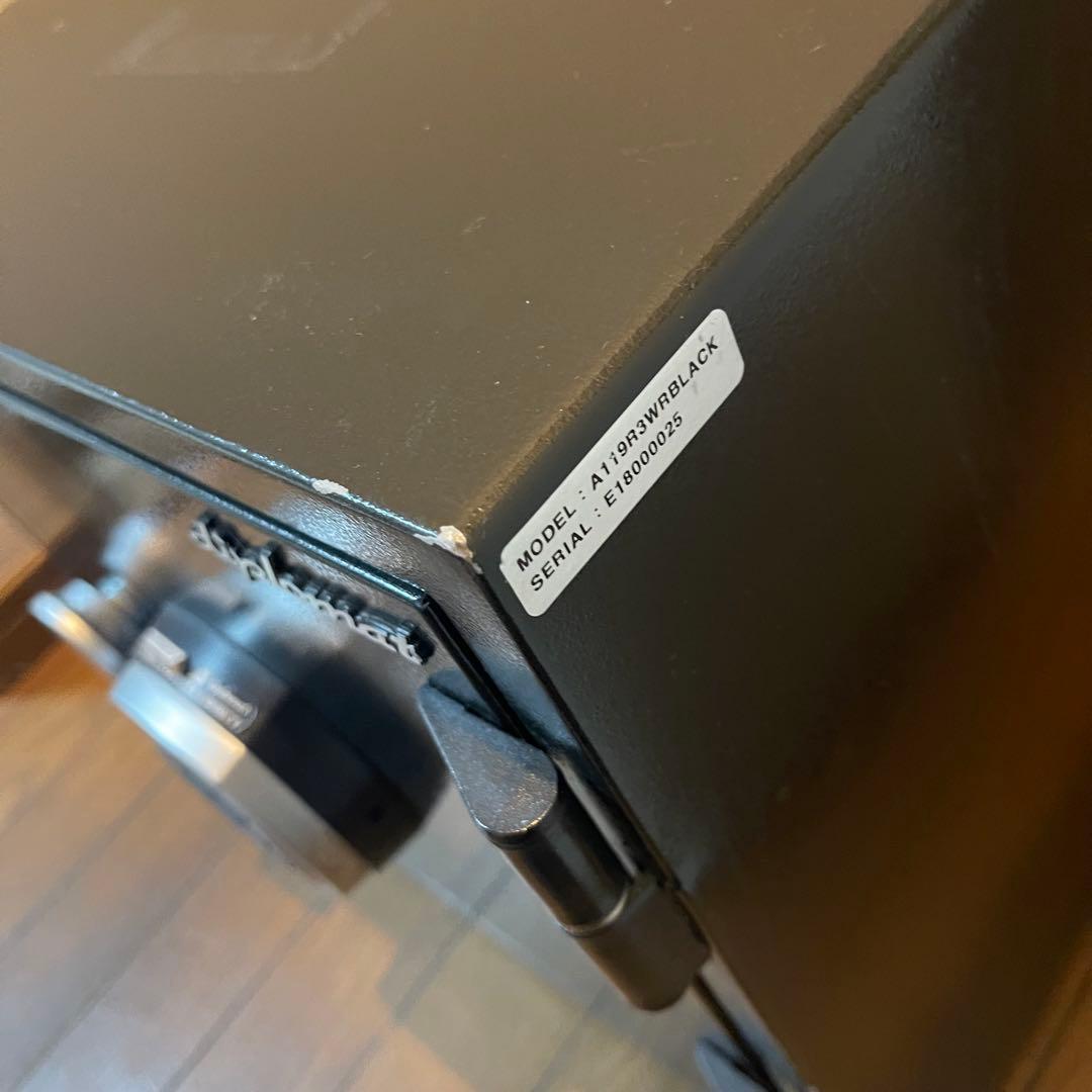 現地引渡し。diplomat 電子ロック 金庫