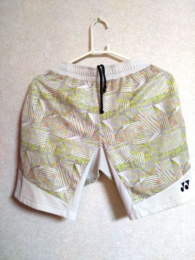 ヨネックスホワイト系ゲームウェア上下セット L