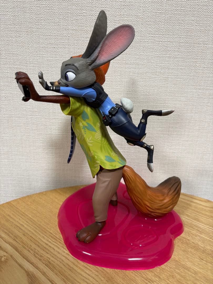 Happyくじ　ズートピア A賞 ニック&ジュディ　セルフィーフィギュア