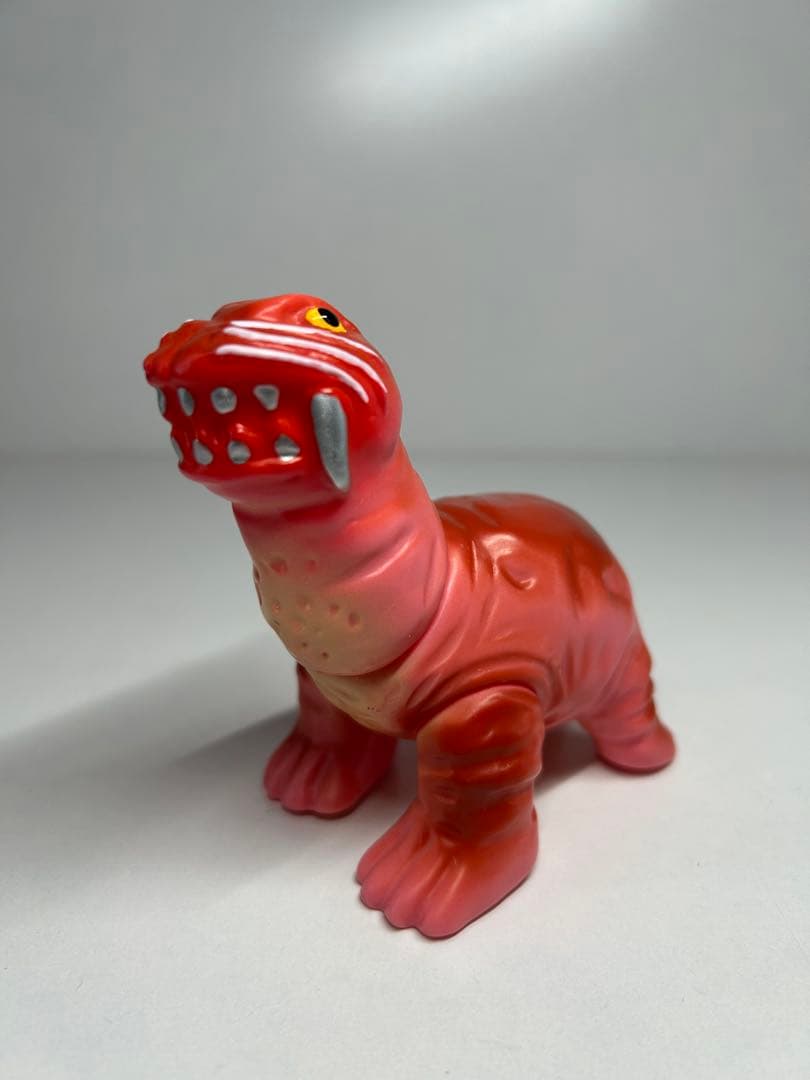 ぶたのはな トドラ　ソフビ ウルトラQ ウルトラマン　怪獣　ピンク