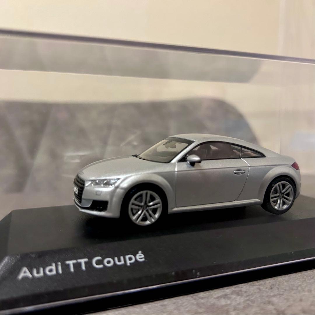 ディーラー正規品 Audi TT Coupé ミニカー シルバー 1:43