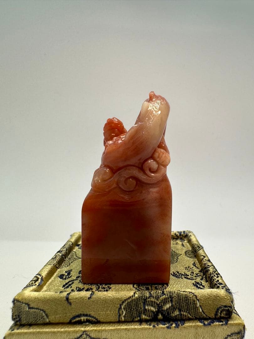 56 ラオス石　 手彫り　瑞獣　高級　印材　印石　篆刻　書道　落款　関防