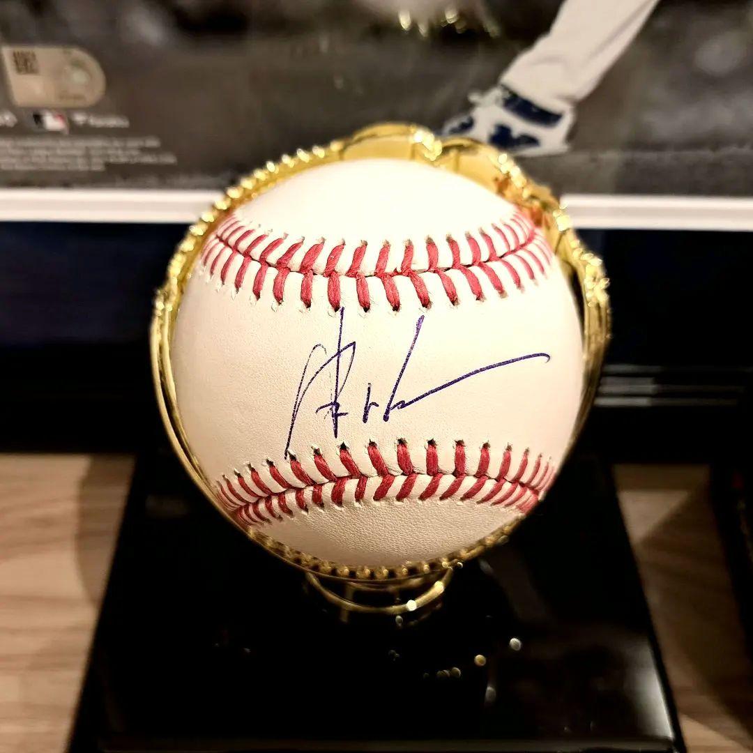 祝☆WS MVP　山本由伸選手直筆サインボール