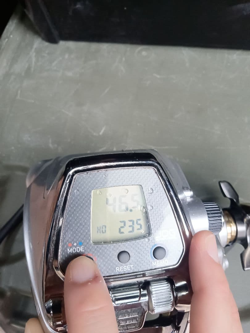 電動リール シルバー ゴールド