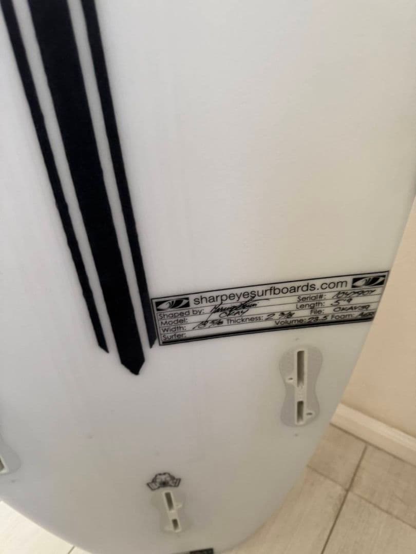 シャープアイサーフボードOKAY長さ5’9幅18.31厚み5.56厚さ23.5L