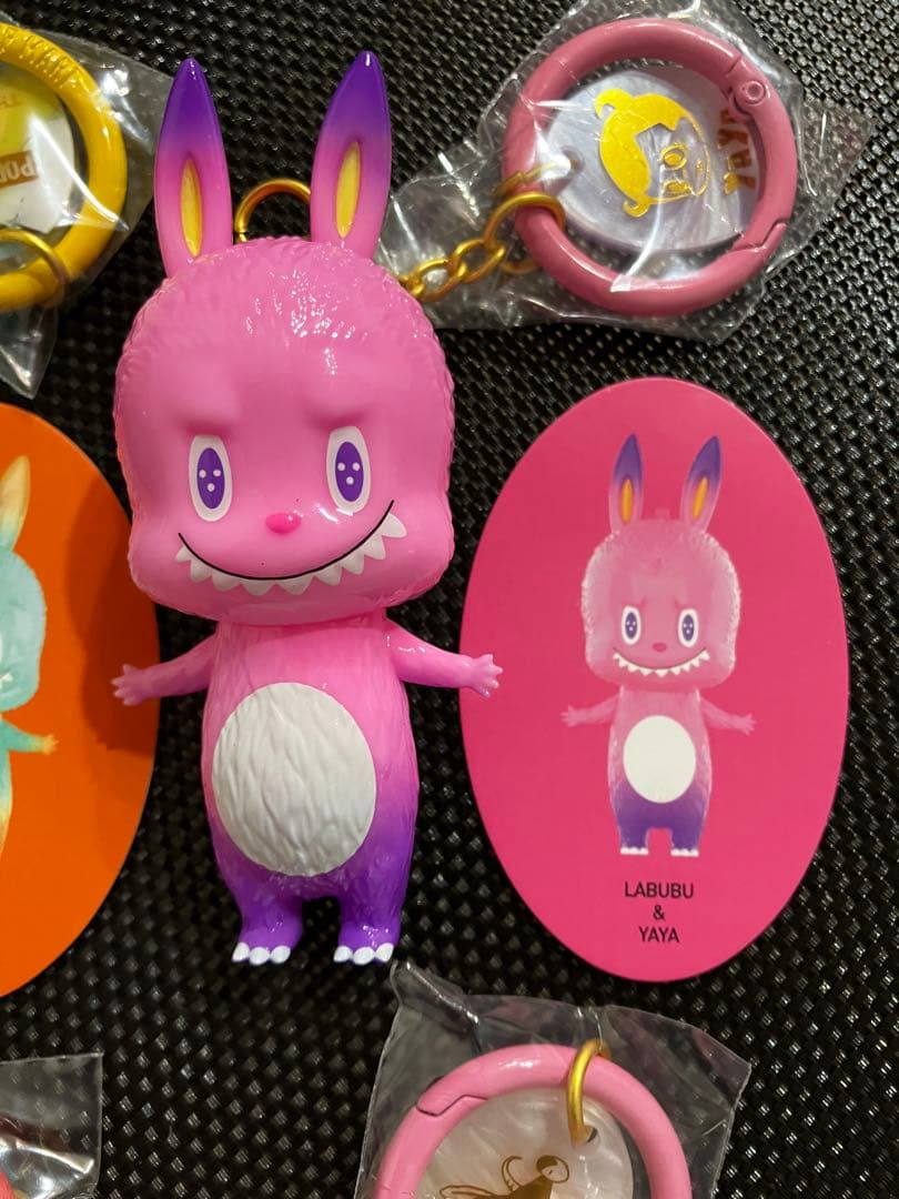 the monsters 10th anniversary　9個　まとめ売り　赤