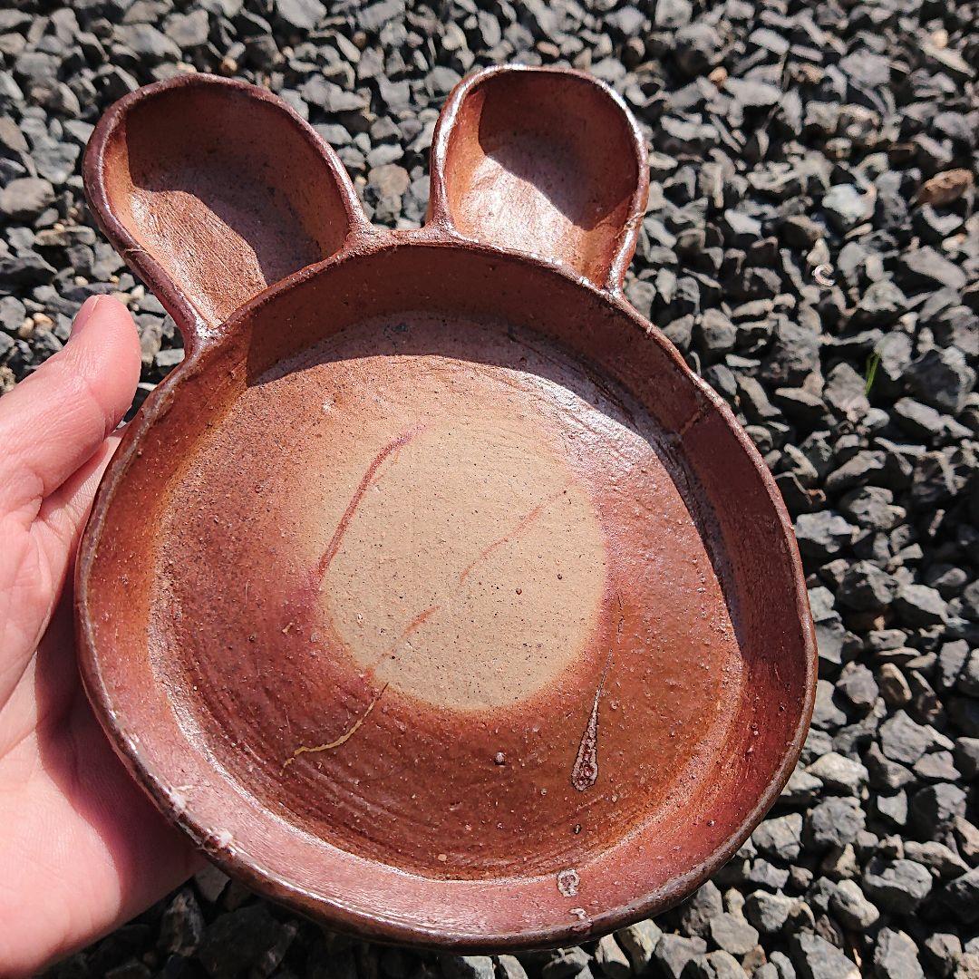 【2318】89.うさぎプレート…備前焼