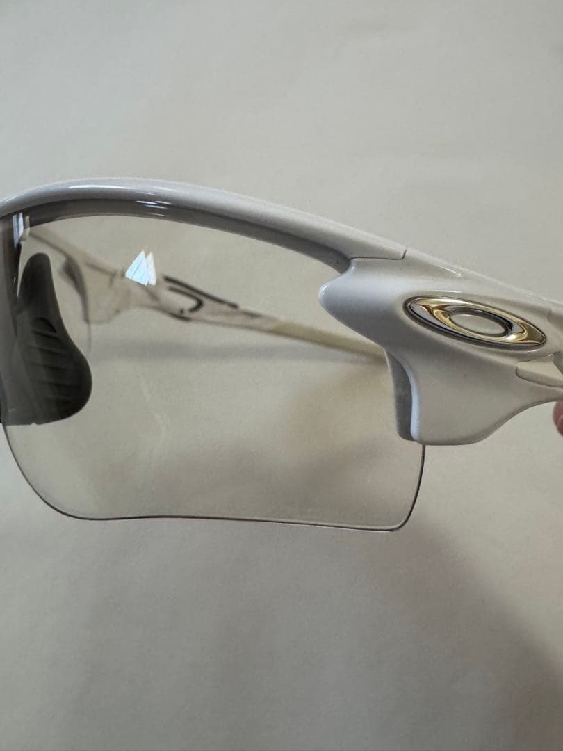 【国内正規品】オークリーOO9206-6938 レーダーロックパス　調光レンズ