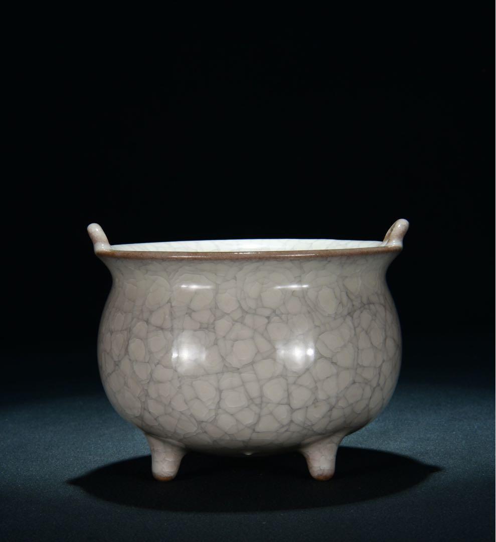 旧蔵　宋・官窑　青白釉 三足炉