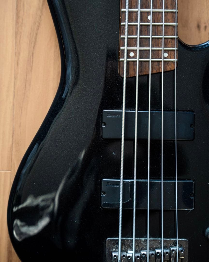 ibanez アイバニーズ５弦ベース+ギグバッグ　ブラック