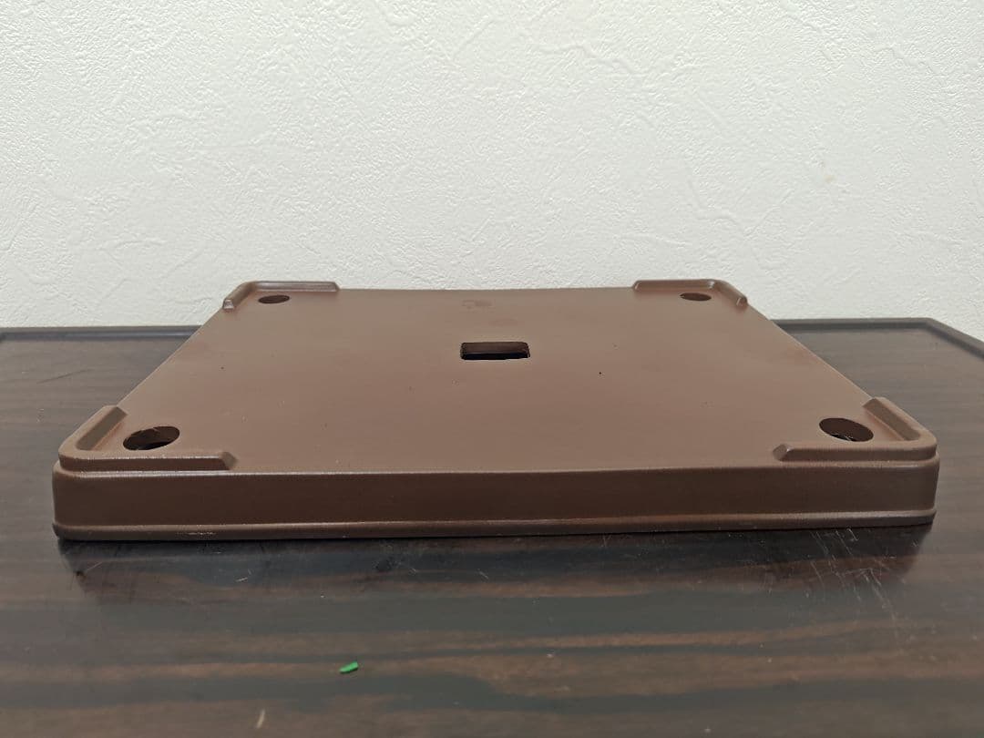 ブラウン長方形陶器製中型盆栽鉢　約31cm x 23cm×3cm 落款あり