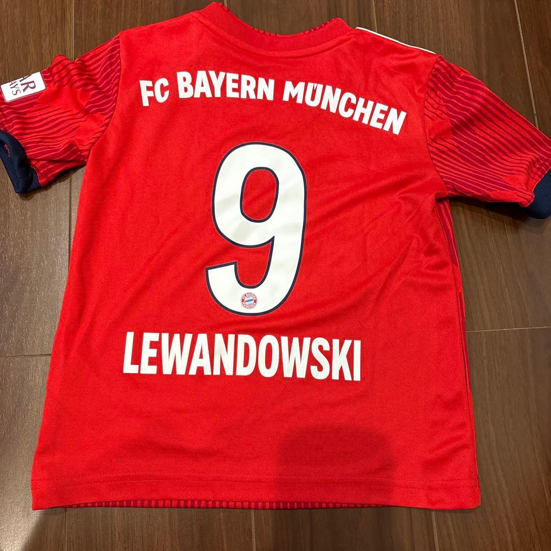 アディダスFCバイエルン・ミュンヘン2018-2019レプリカユニフォーム　レア