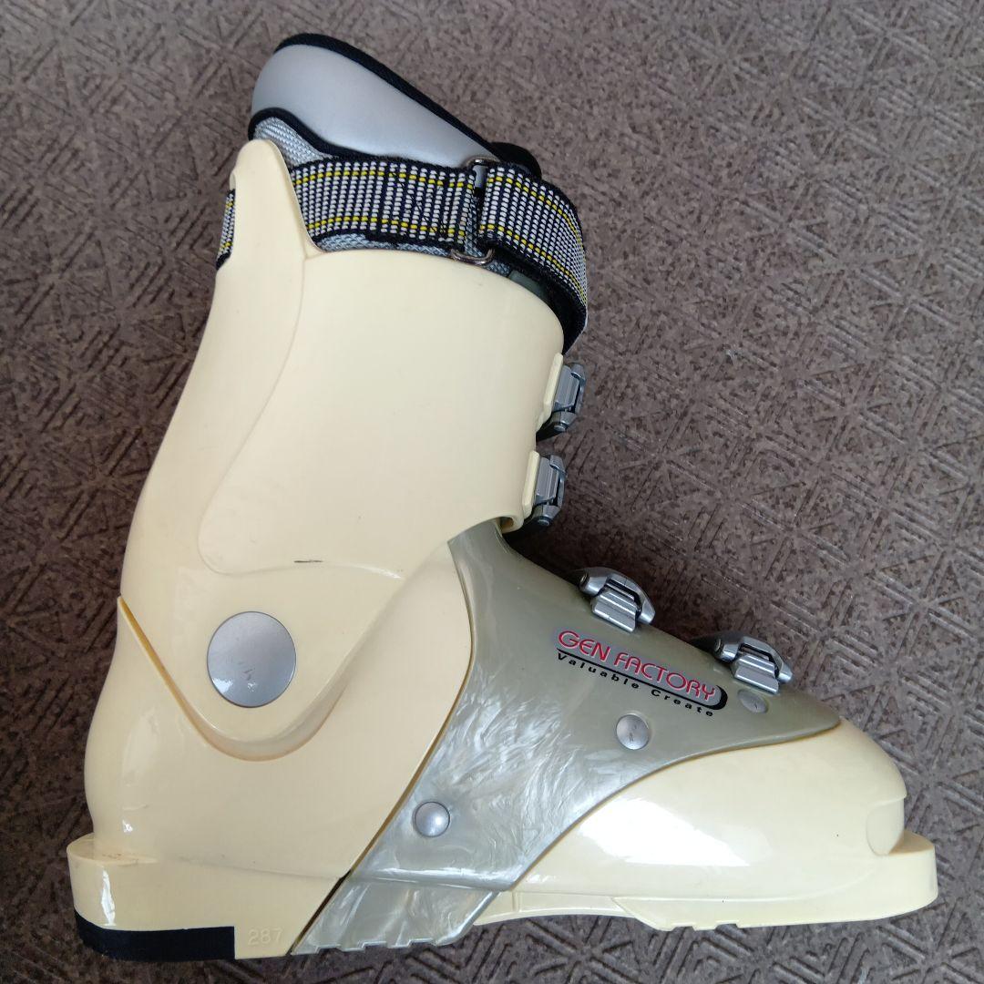 ショートスキー板とブーツセット